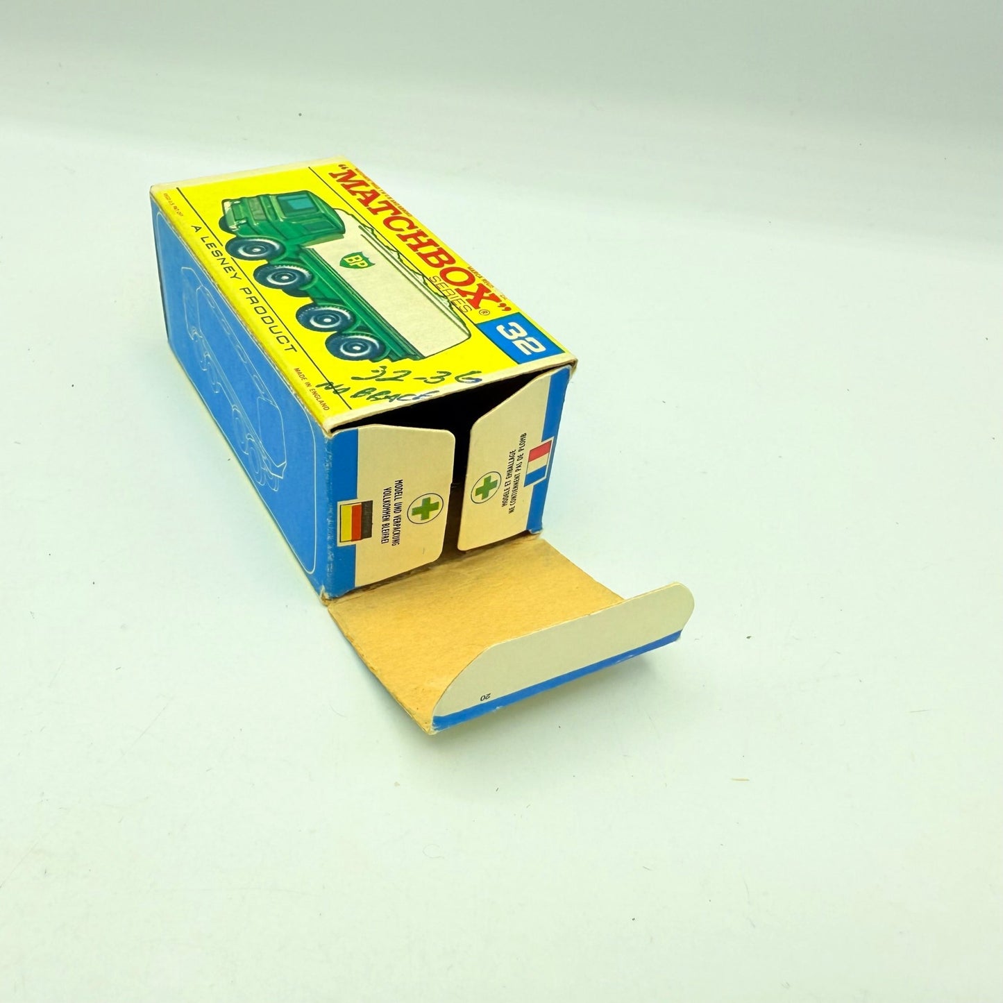 Matchbox Lesney 32C Leyland Petrol Tanker BP Empty Original Box - Magic Matchbox