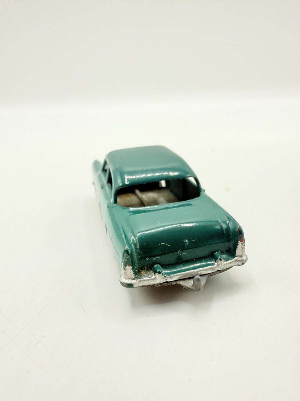 Matchbox Lesney 33a Ford Zodiac Dark Green MW - Magic Matchbox