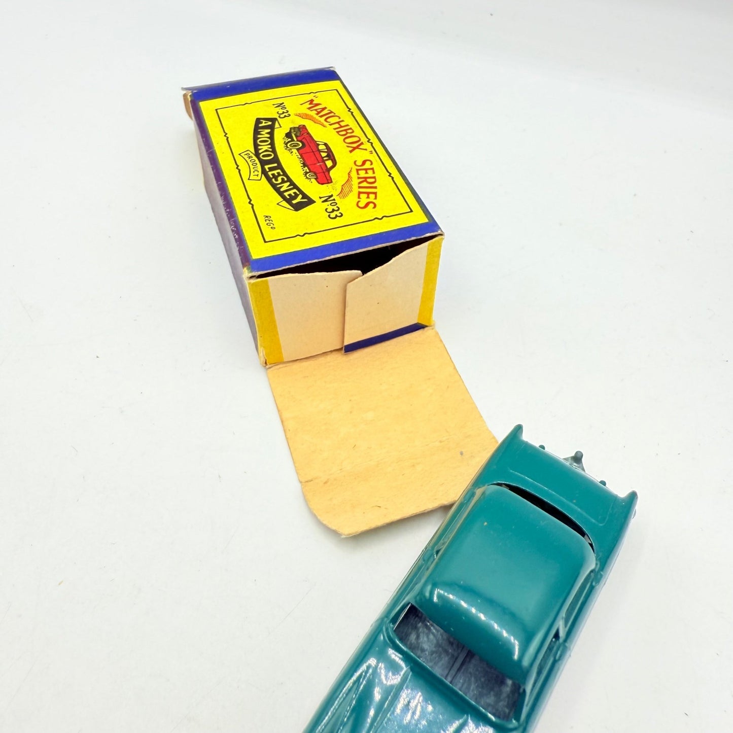 Matchbox Lesney 33a Ford Zodiac Dark Green MW - Magic Matchbox