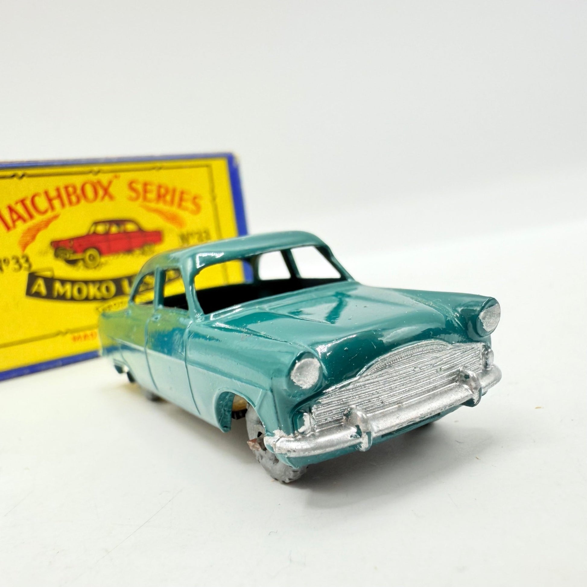 Matchbox Lesney 33a Ford Zodiac Dark Green MW - Magic Matchbox