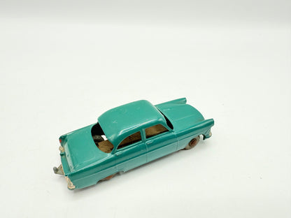 Matchbox Lesney 33a Ford Zodiac Dark Green MW Near Mint Unboxed - Magic Matchbox