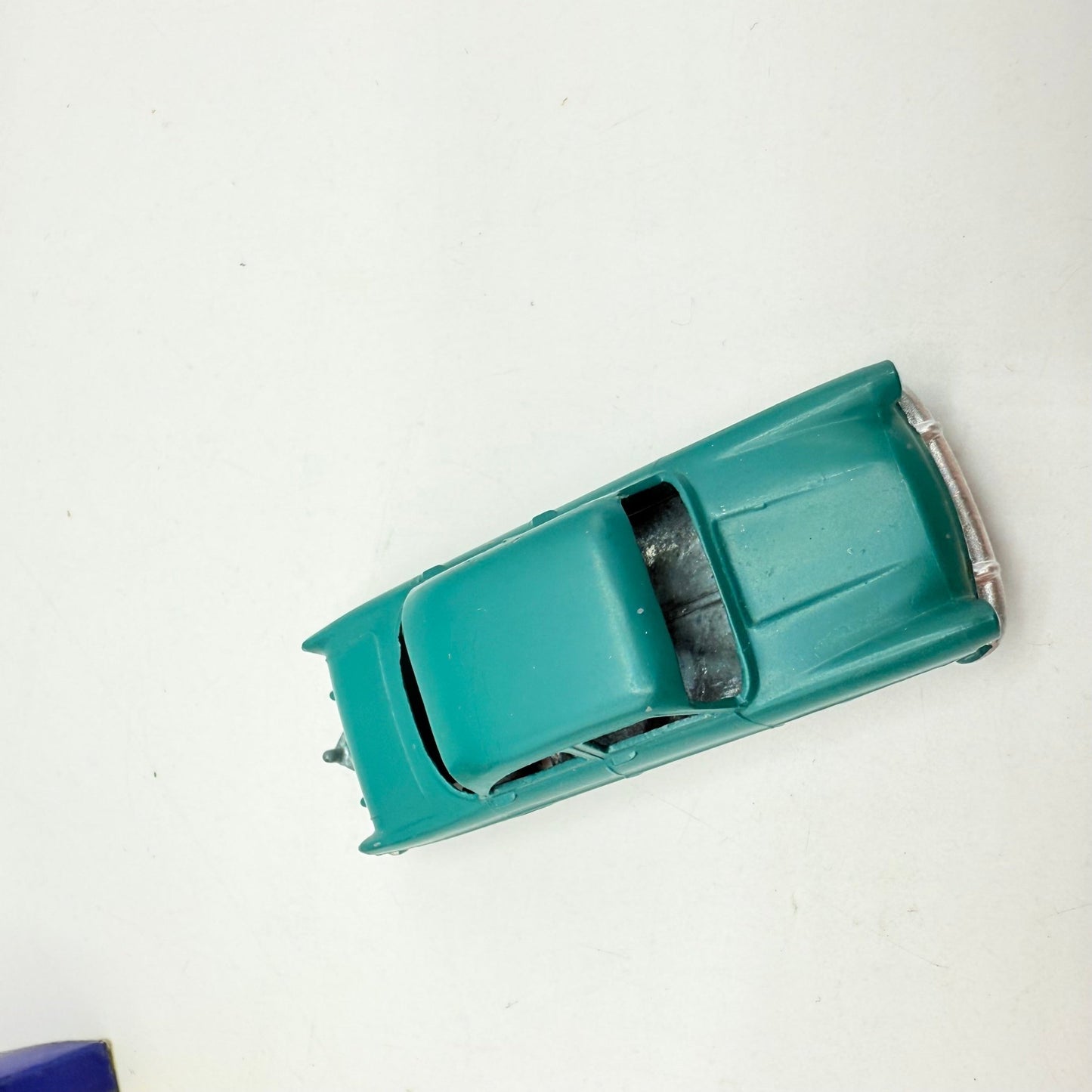 Matchbox Lesney 33a Ford Zodiac MATT PAINT Dark Green MW - Magic Matchbox