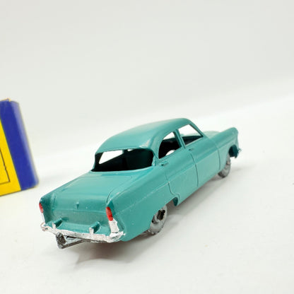 Matchbox Lesney 33a Ford Zodiac MATT PAINT Dark Green MW - Magic Matchbox