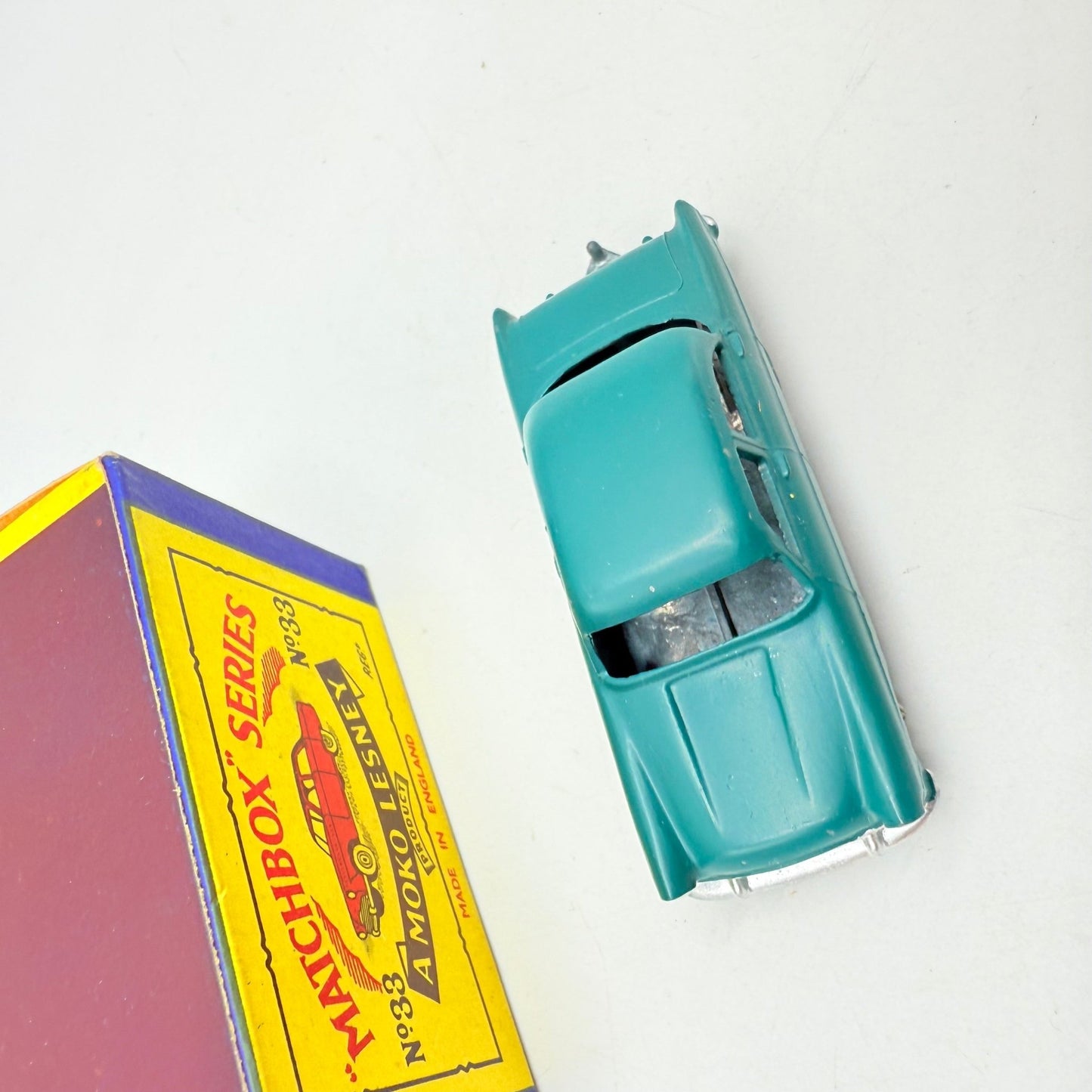 Matchbox Lesney 33a Ford Zodiac MATT PAINT Dark Green MW - Magic Matchbox