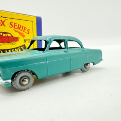 Matchbox Lesney 33a Ford Zodiac MATT PAINT Dark Green MW - Magic Matchbox