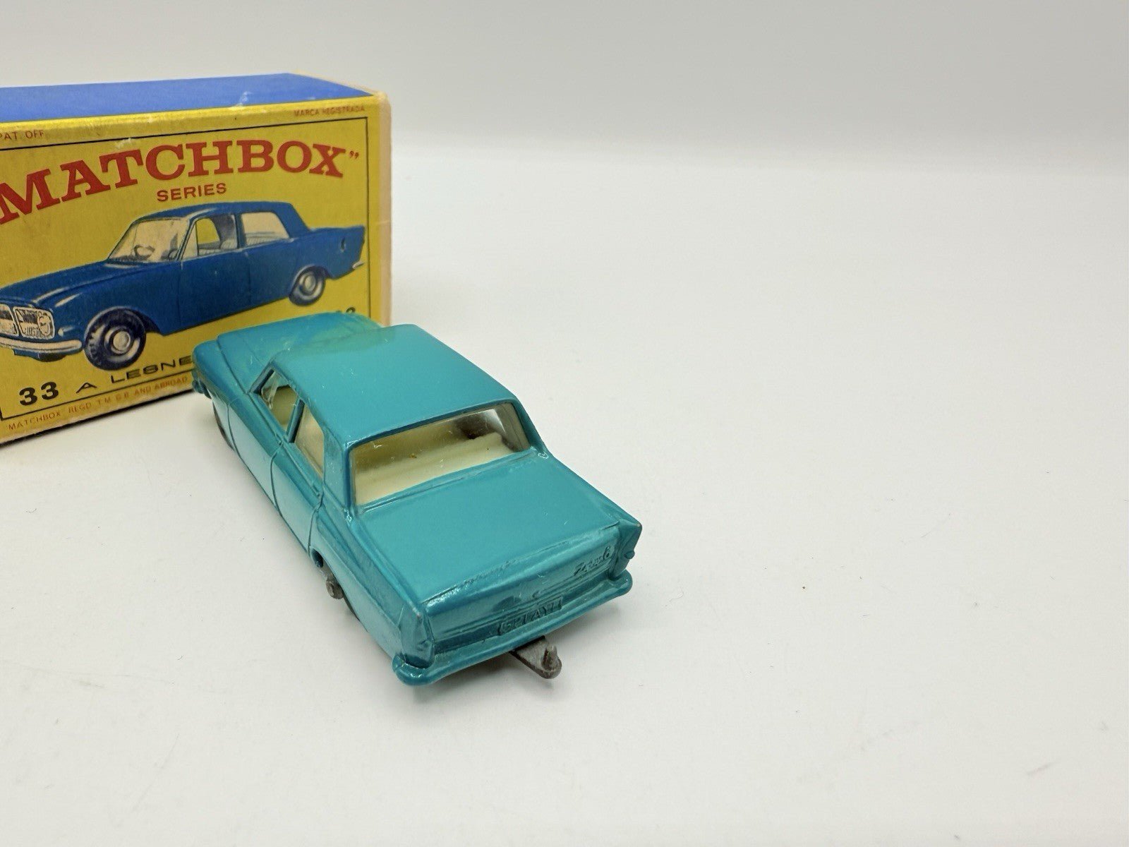 Matchbox Lesney 33b Ford Zephyr 6 BPW - Magic Matchbox