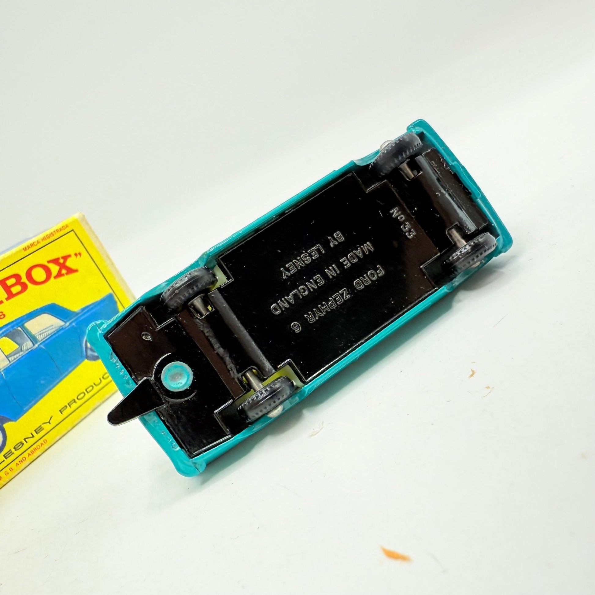 Matchbox Lesney 33b Ford Zephyr 6 BPW - Magic Matchbox
