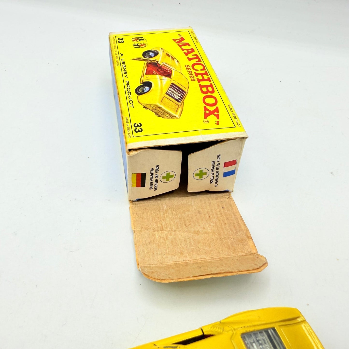 Matchbox Lesney 33c Lamborghini Miura Yellow & Red Interior - Magic Matchbox