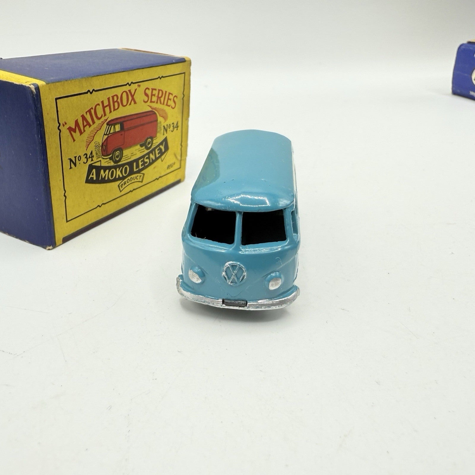 H687 MATCHBOX No.34 VW MICROBUS ミニカー MATCHBOX LESNEY NO. 34 '60 VOLKSWAGEN CARAVETTE CAMPER BUS