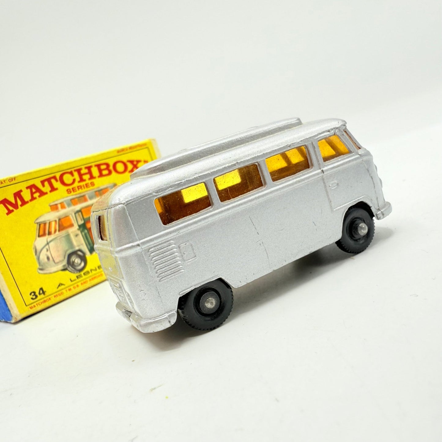 Matchbox Lesney 34c Volkswagen VW Camper with low roof - Magic Matchbox