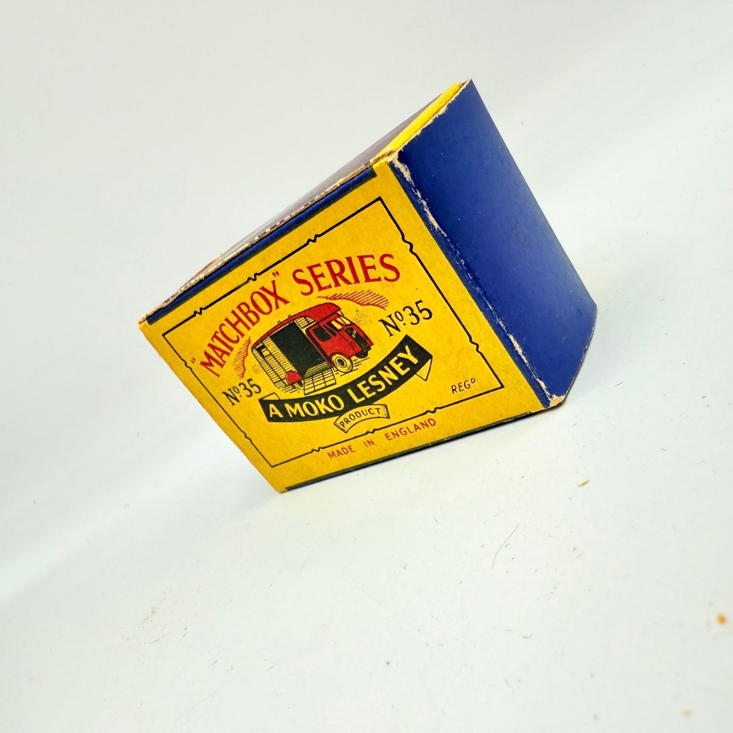 Matchbox Lesney 35a ERF Horse box with RARE SPW - Magic Matchbox