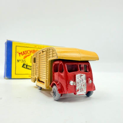 Matchbox Lesney 35a ERF Horsebox GPW - Magic Matchbox