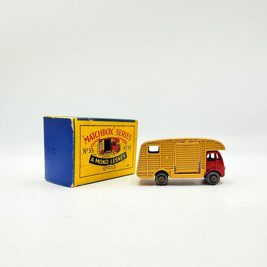 Matchbox Lesney 35a ERF Horsebox MW - Magic Matchbox