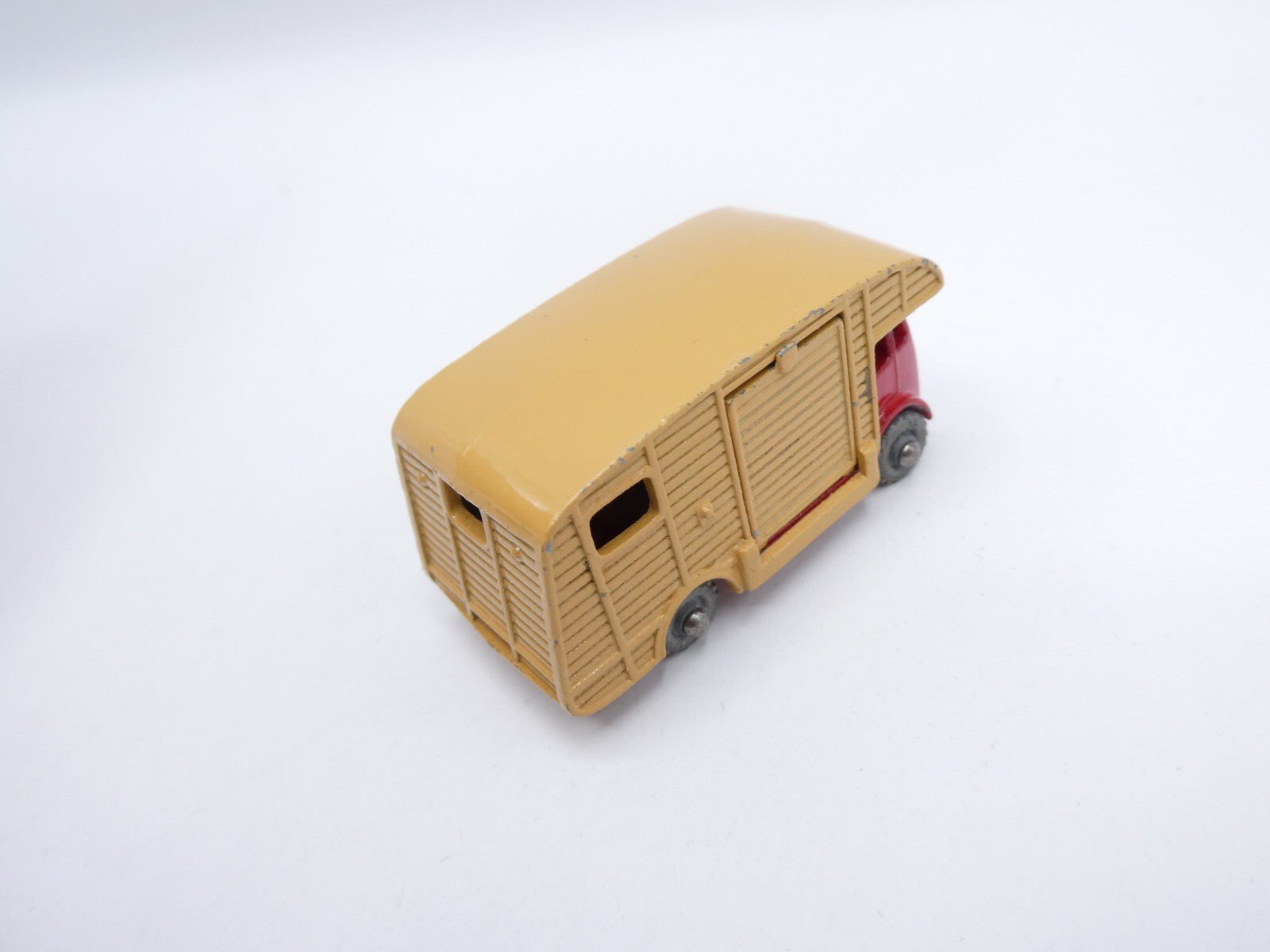 Matchbox Lesney 35a ERF Horsebox MW - Magic Matchbox
