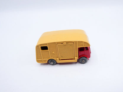 Matchbox Lesney 35a ERF Horsebox MW - Magic Matchbox