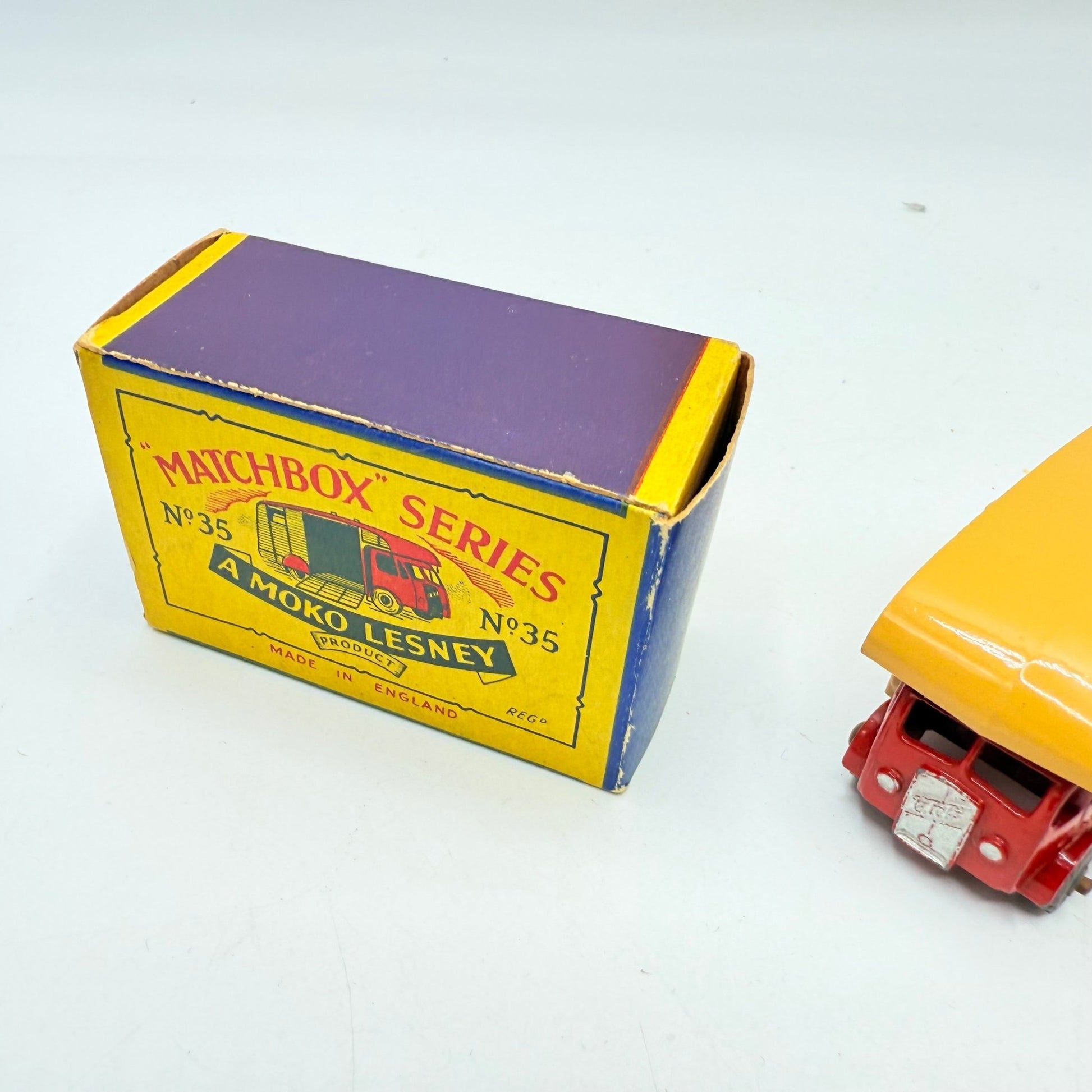 Matchbox Lesney 35a ERF Horsebox MW - Magic Matchbox