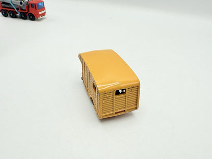 Matchbox Lesney 35a ERF Marshall Horse Box - Magic Matchbox