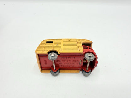 Matchbox Lesney 35a ERF Marshall Horse Box - Magic Matchbox