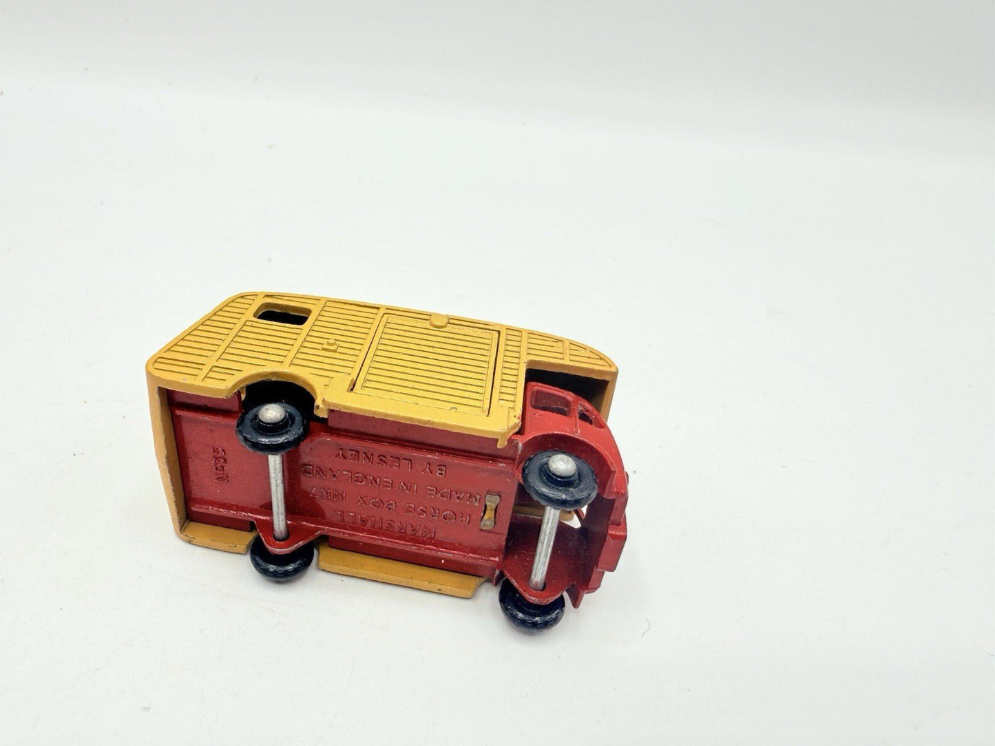 Matchbox Lesney 35a ERF Marshall Horse Box BPW - Magic Matchbox