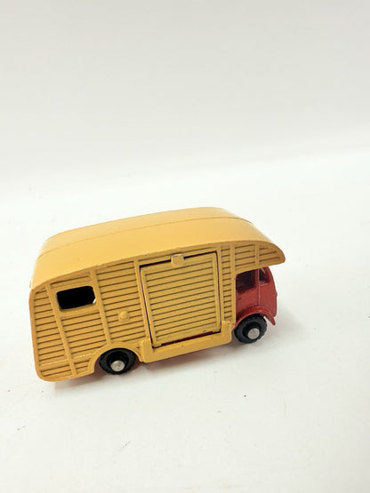Matchbox Lesney 35a ERF Marshall Horse Box BPW - Magic Matchbox