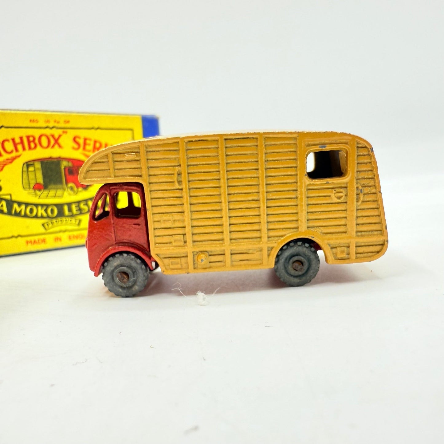 Matchbox Lesney 35a Horse Box MW - Magic Matchbox