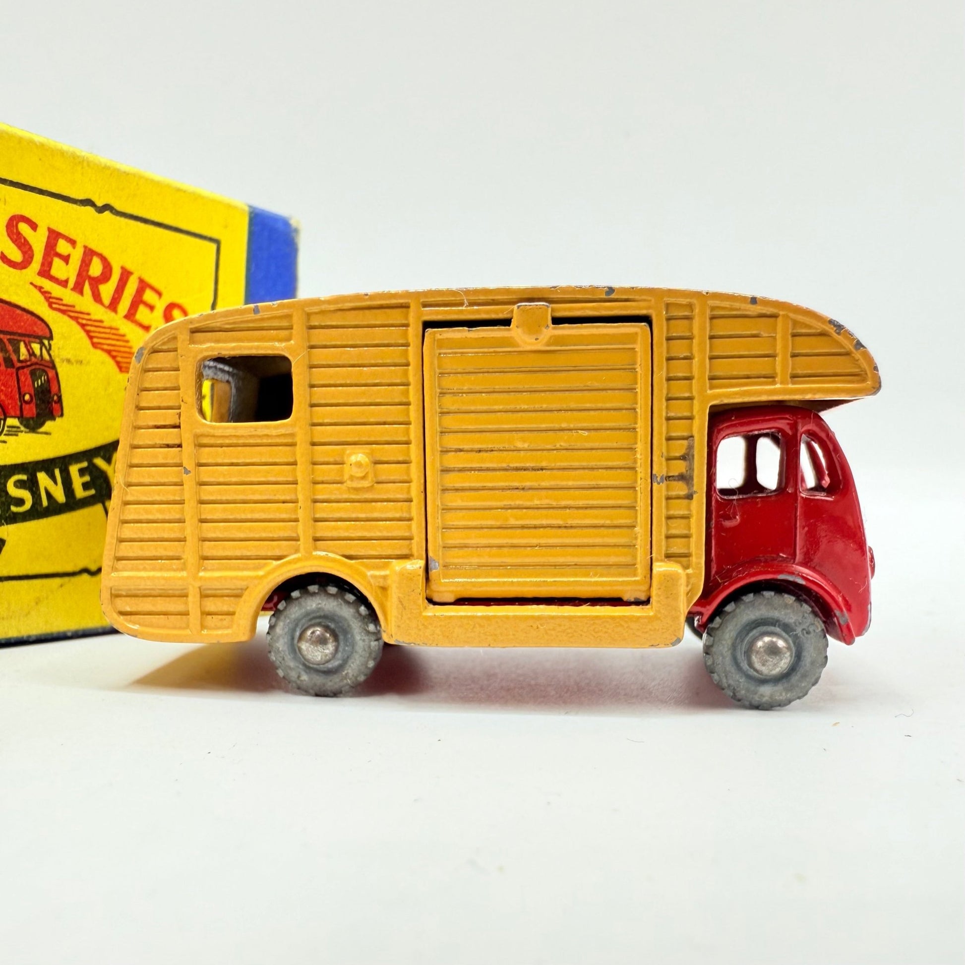 Matchbox Lesney 35a Horse Box MW - Magic Matchbox