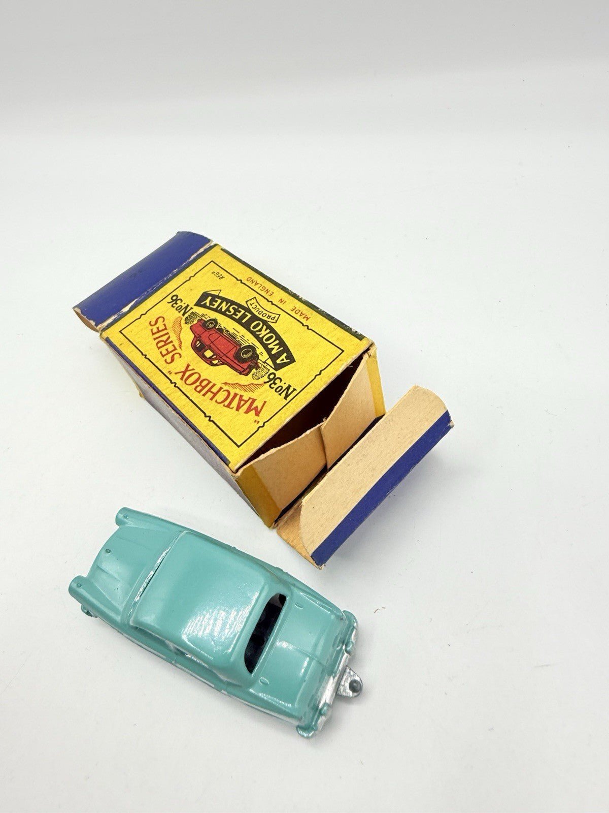 Matchbox Lesney 36a Austin A50 with Metal Wheels - Magic Matchbox