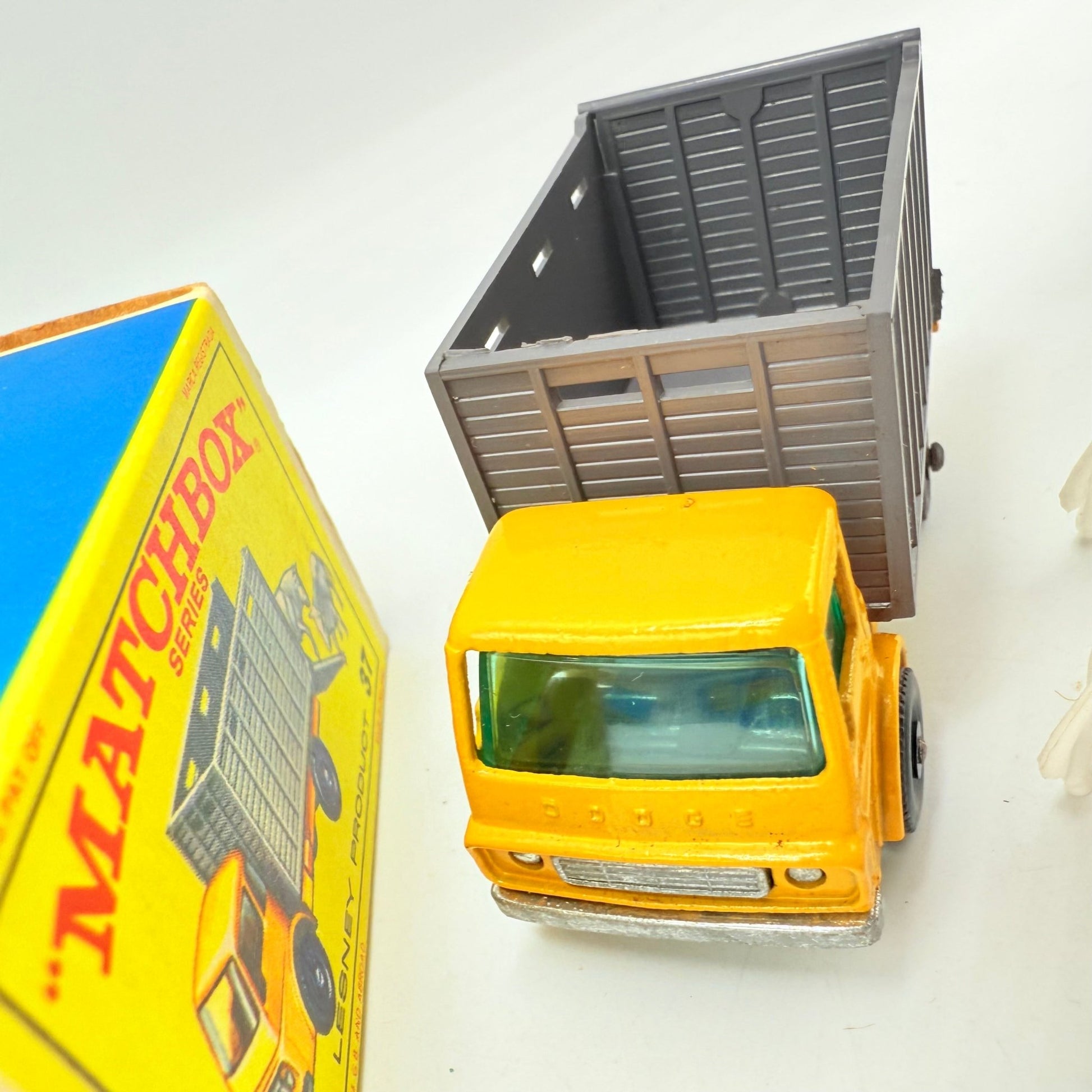 Matchbox Lesney 37c Dodge Cattle Truck - Magic Matchbox
