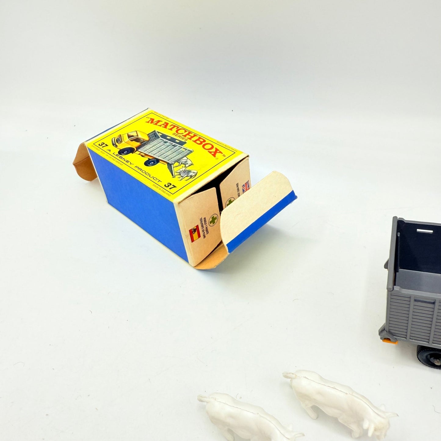 Matchbox Lesney 37c Dodge Cattle Truck - Magic Matchbox