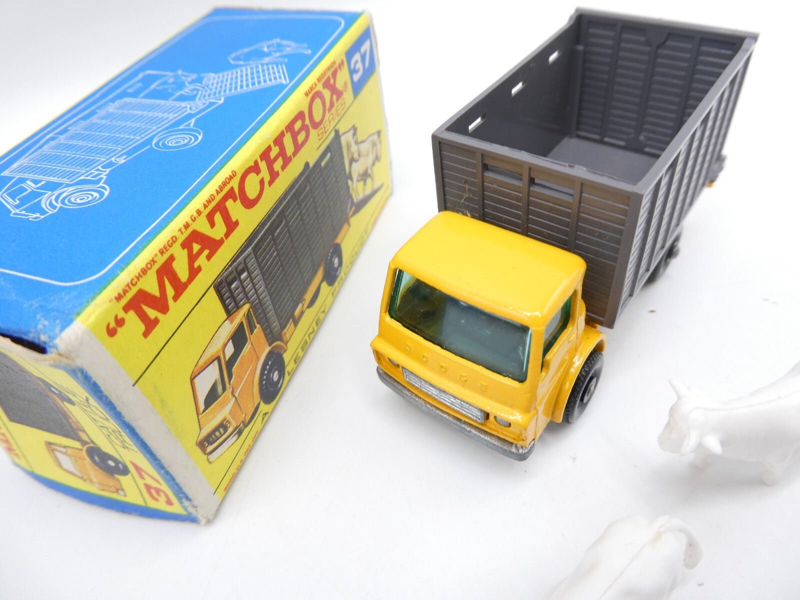 Matchbox Lesney 37c Dodge Cattle Truck - Magic Matchbox