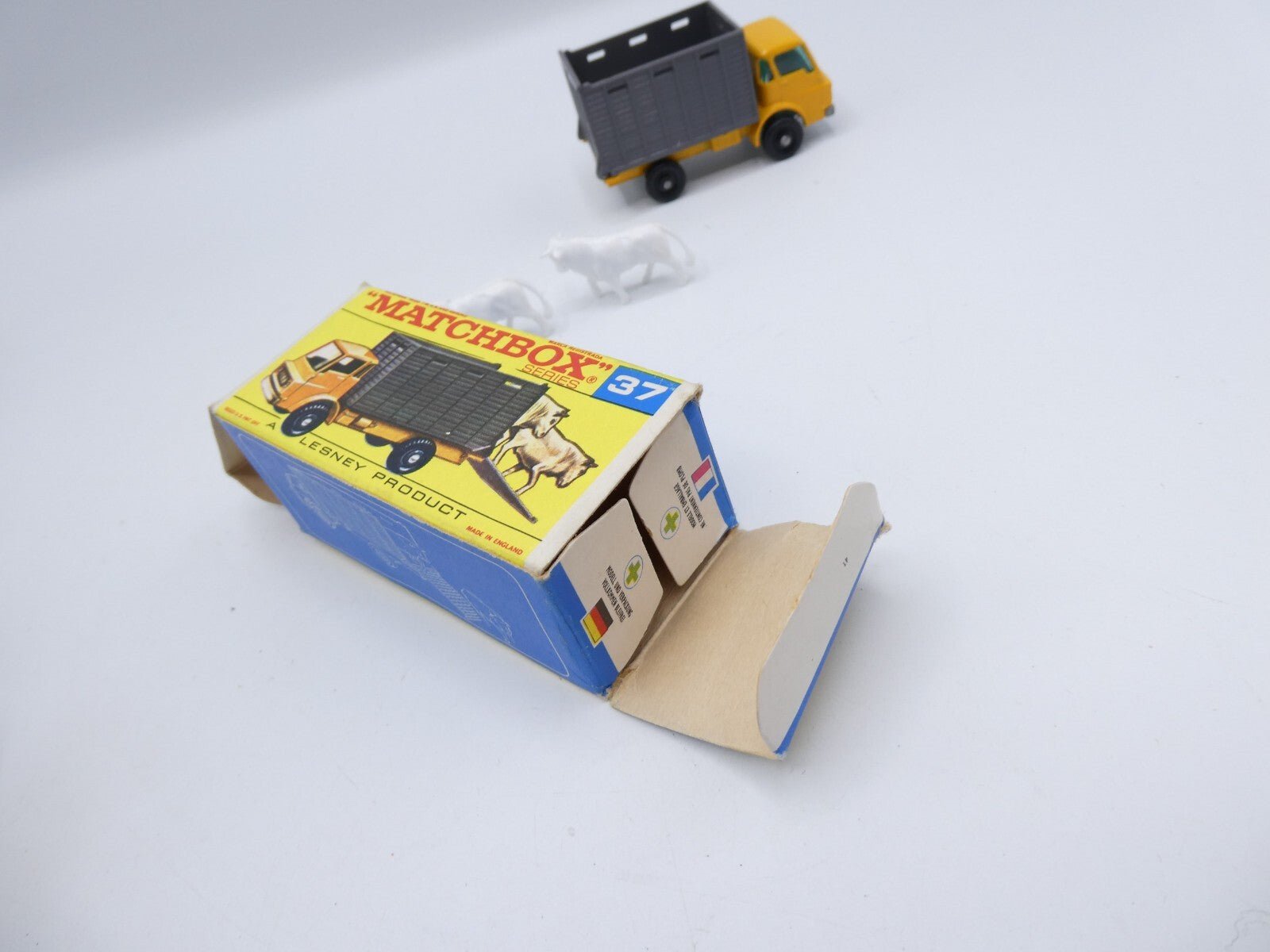 Matchbox Lesney 37c Dodge Cattle Truck - Magic Matchbox