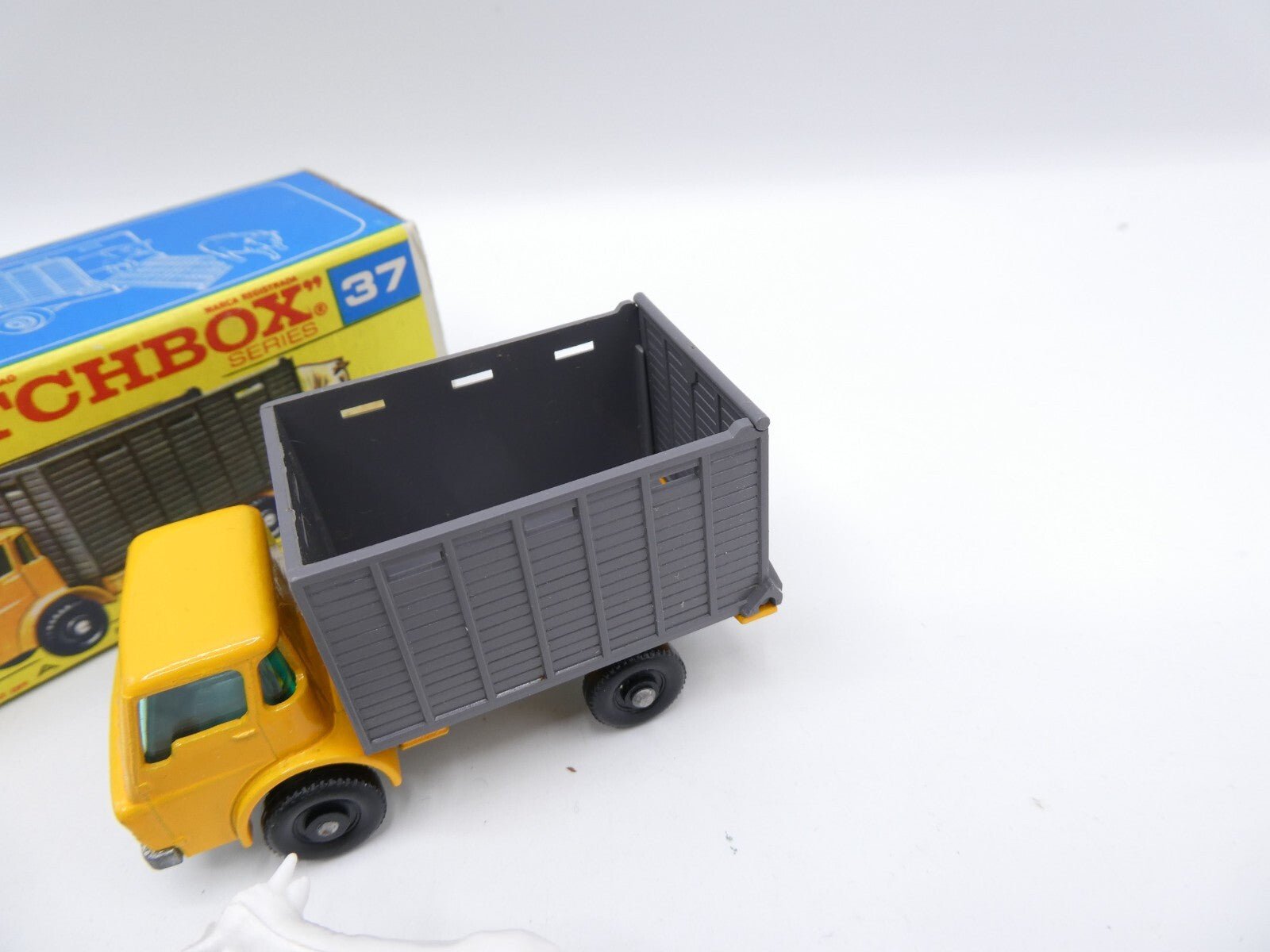 Matchbox Lesney 37c Dodge Cattle Truck - Magic Matchbox