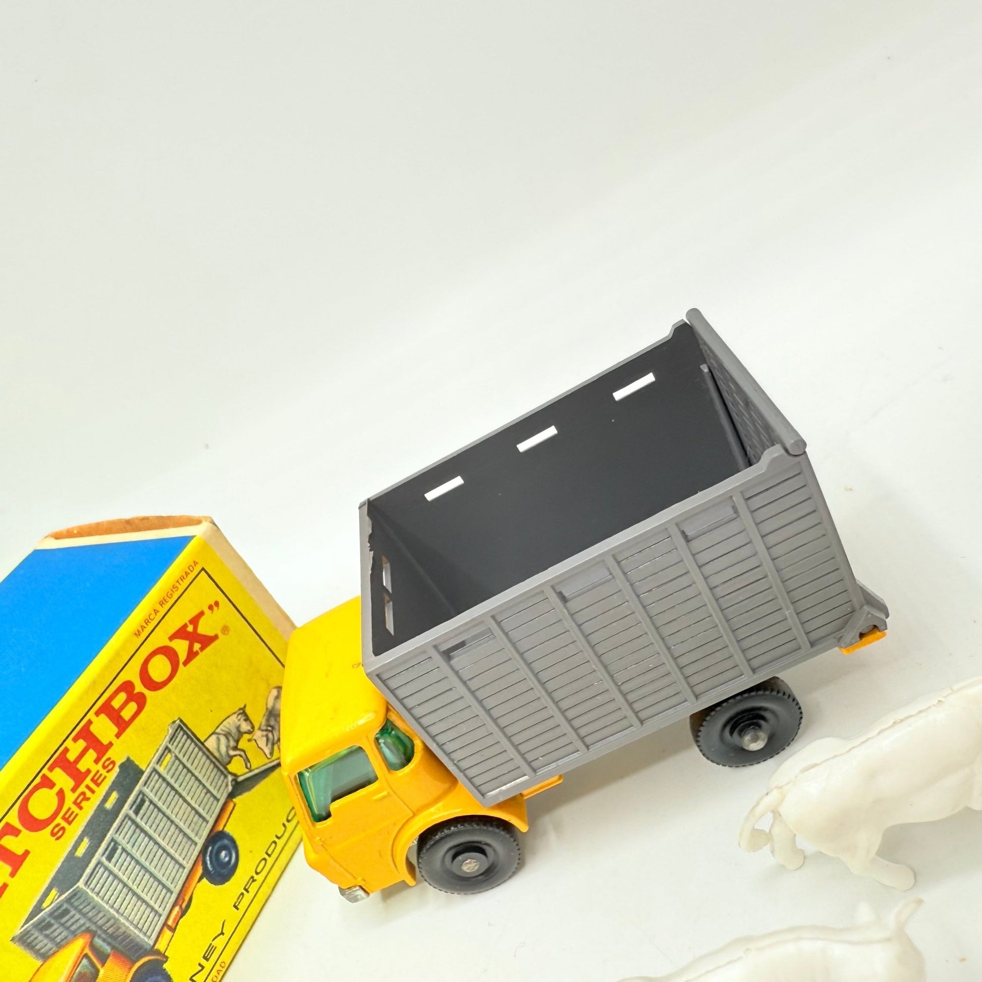 Matchbox Lesney 37c Dodge Cattle Truck - Magic Matchbox