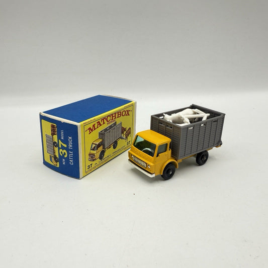 Matchbox Lesney 37c Dodge Cattle Truck Yellow - Magic Matchbox