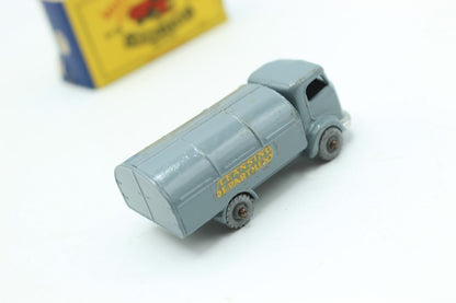 Matchbox Lesney 38 Karrier Refuse Truck Very Good in Damaged Box MW - Magic Matchbox