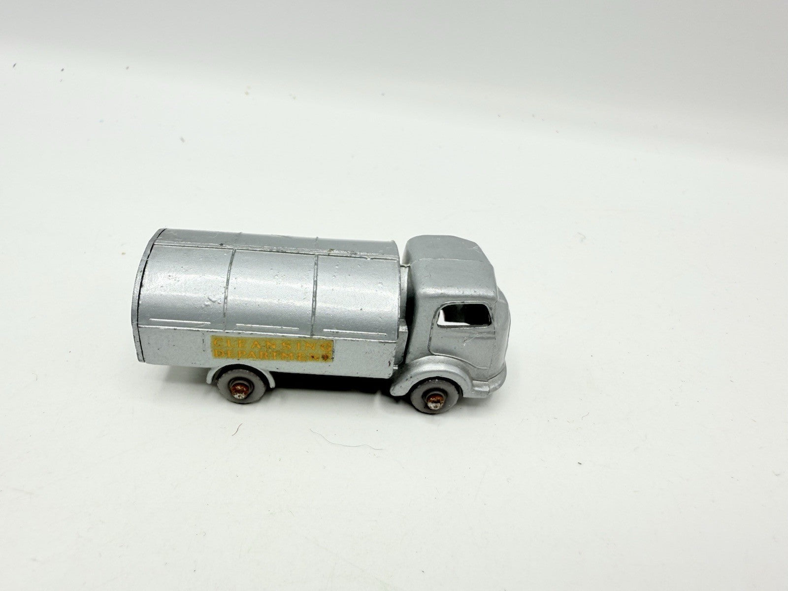 Matchbox Lesney 38a Karrier Refuse Collector Silver & GPW - Magic Matchbox