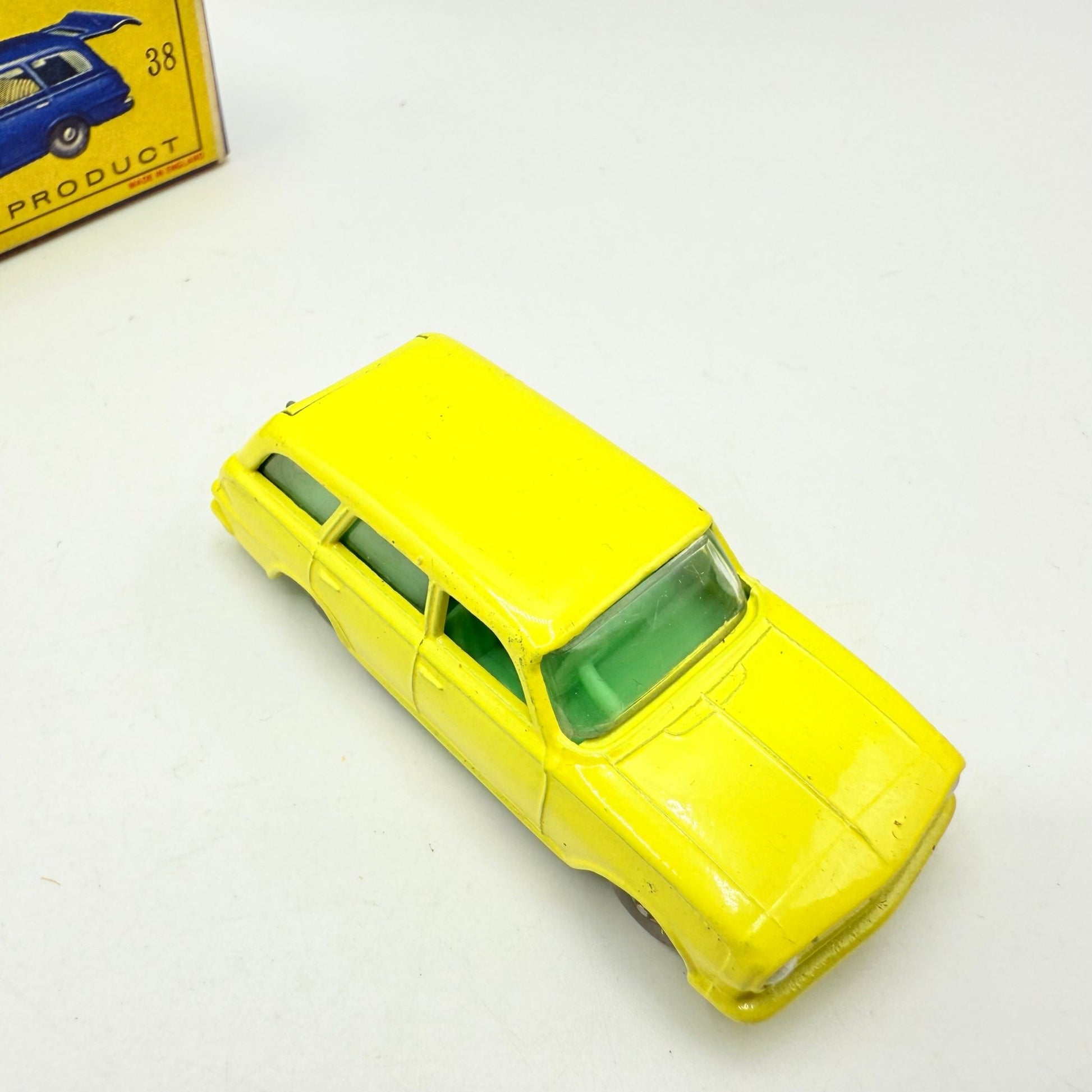 Matchbox Lesney 38b Vauxhall Victor Estate 36 Tread GPW - Magic Matchbox