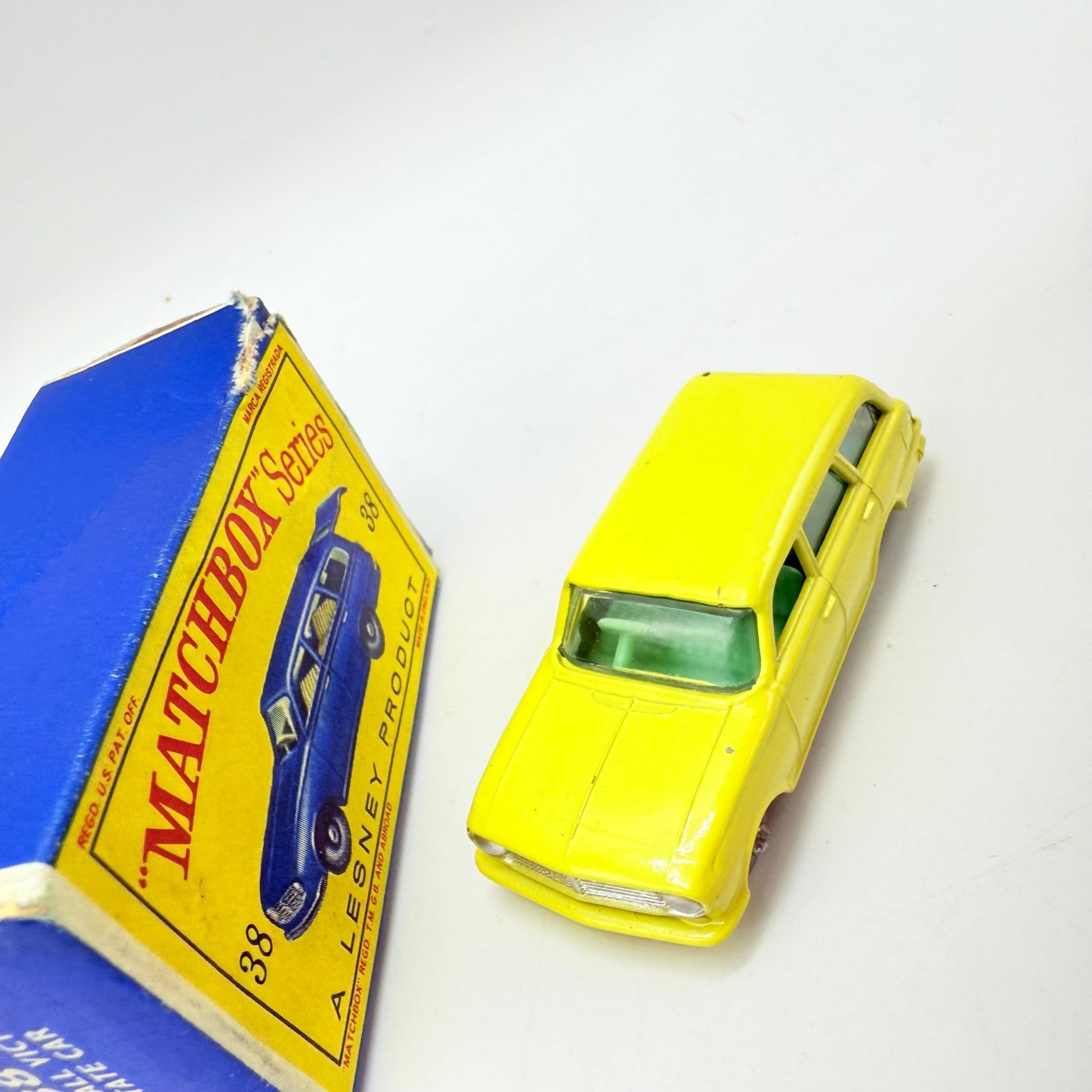 Matchbox Lesney 38b Vauxhall Victor Estate Car GPW Green Interior - Magic Matchbox