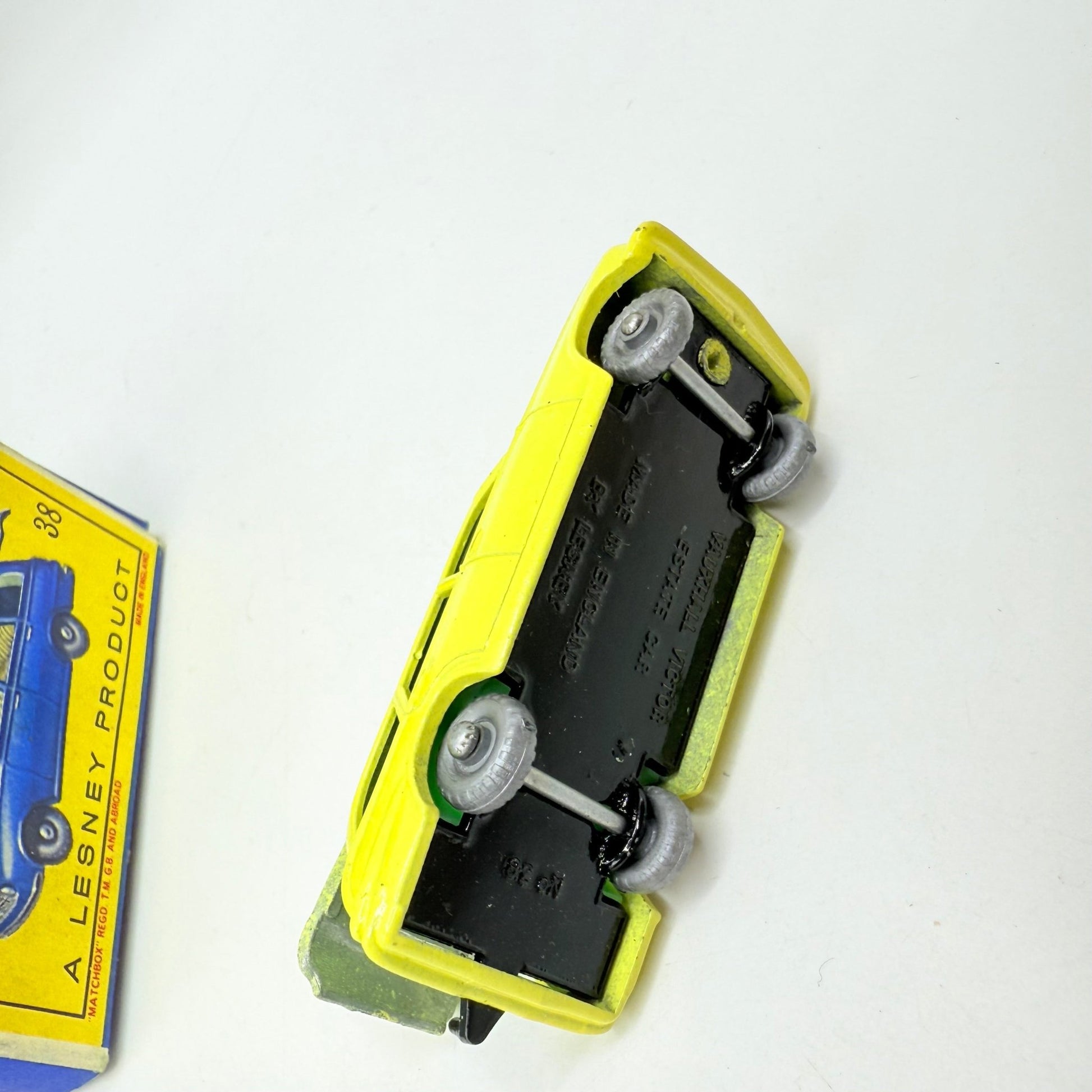 Matchbox Lesney 38b Vauxhall Victor Estate Car GPW Green Interior - Magic Matchbox