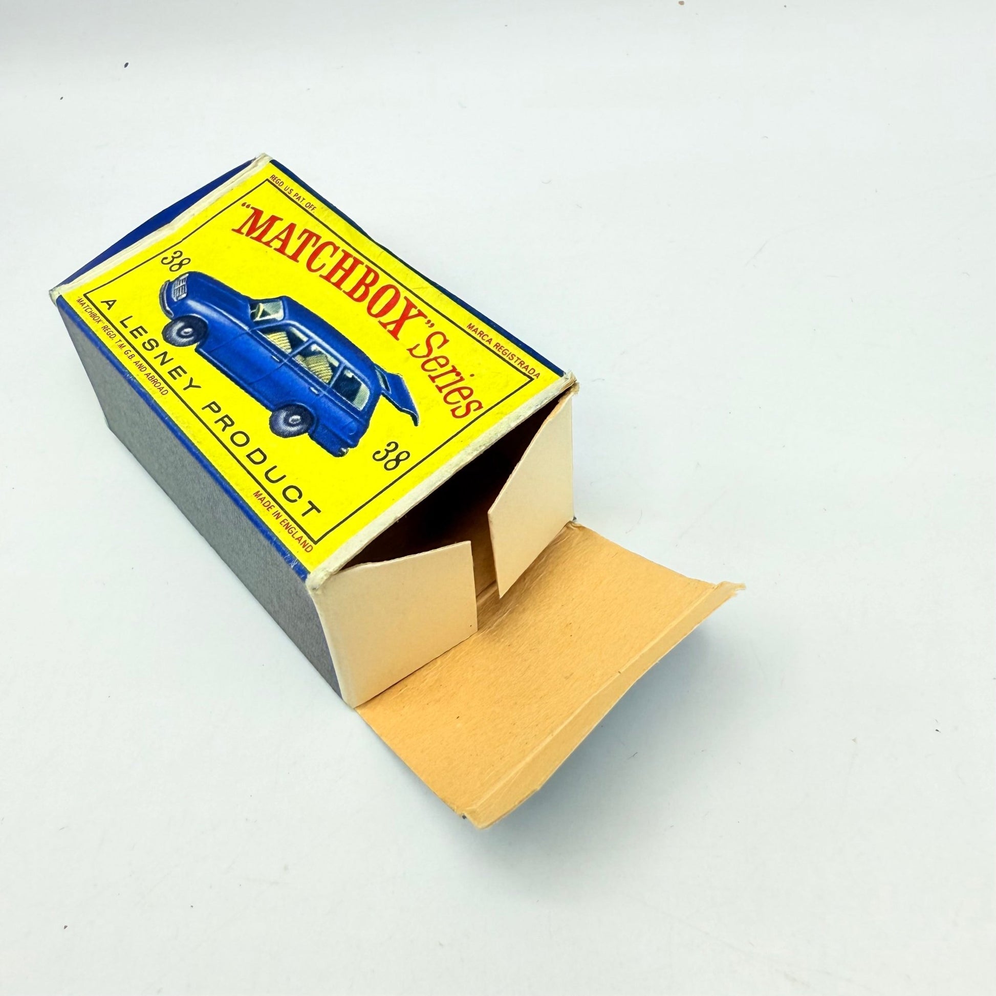 Matchbox Lesney 38b Vauxhall Victor Estate Car GPW Green Interior - Magic Matchbox