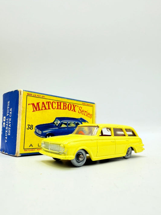 Matchbox Lesney 38b Vauxhall Victor with SPW & D Type Box - Magic Matchbox