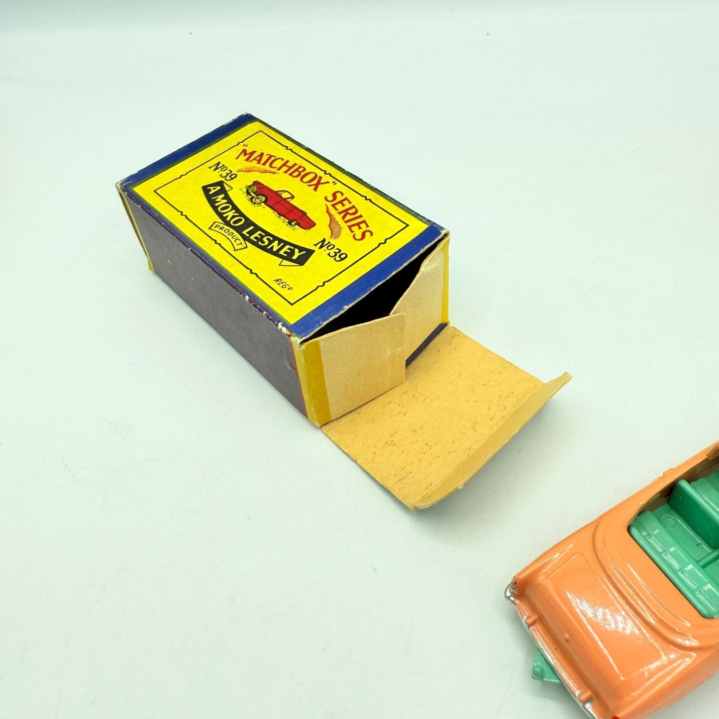 Matchbox Lesney 39a Pontiac Convertible MW - Magic Matchbox