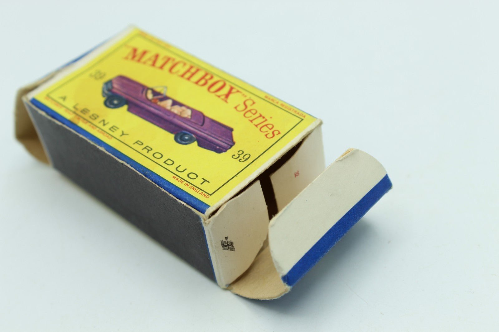 Matchbox Lesney 39b Pontiac Convertible Purple - SPW - Boxed - Magic Matchbox