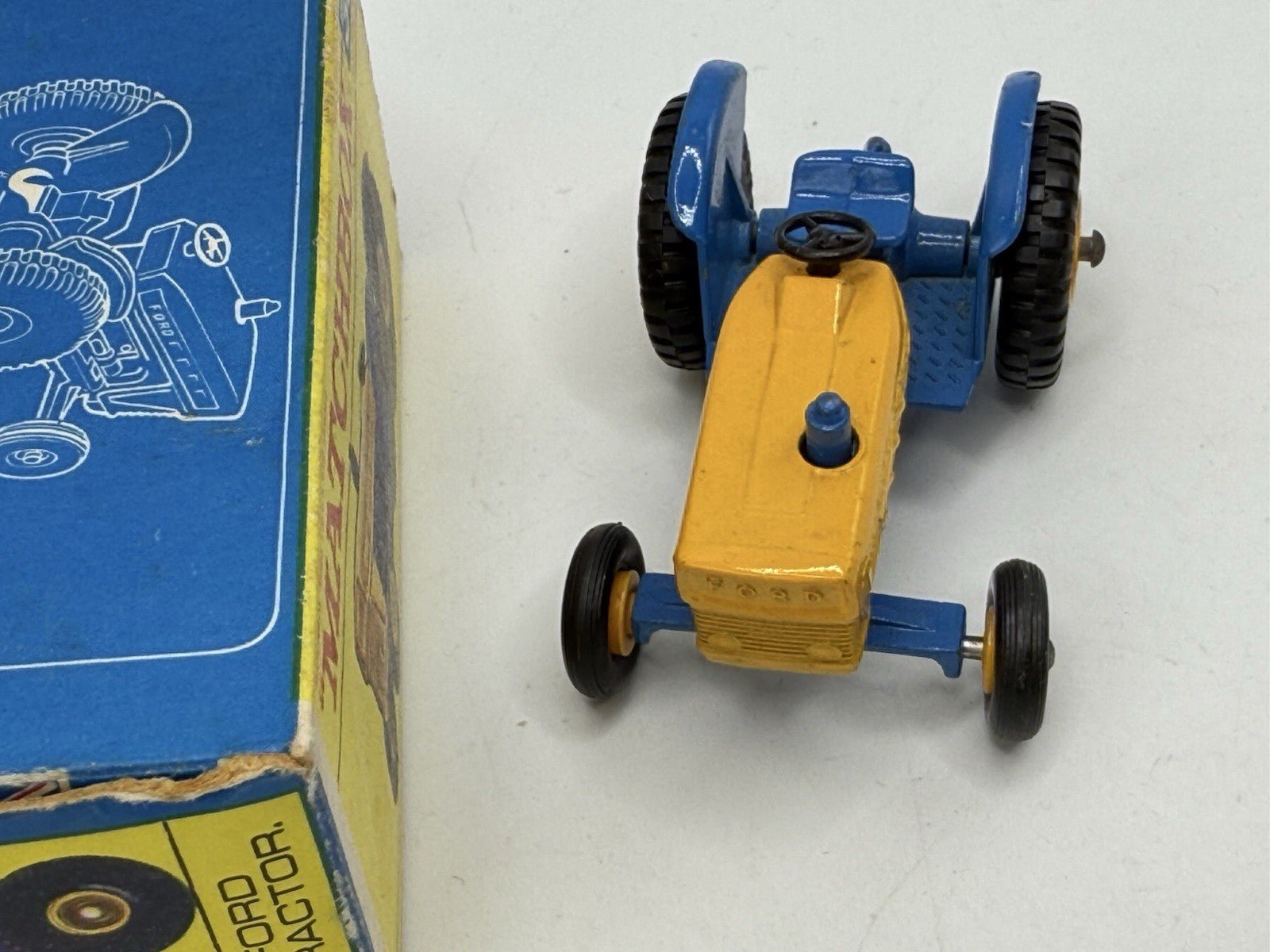 Matchbox Lesney 39c Ford Tractor - Magic Matchbox