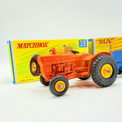 Matchbox Lesney 39c Tractor In Orange With Trailer - Magic Matchbox