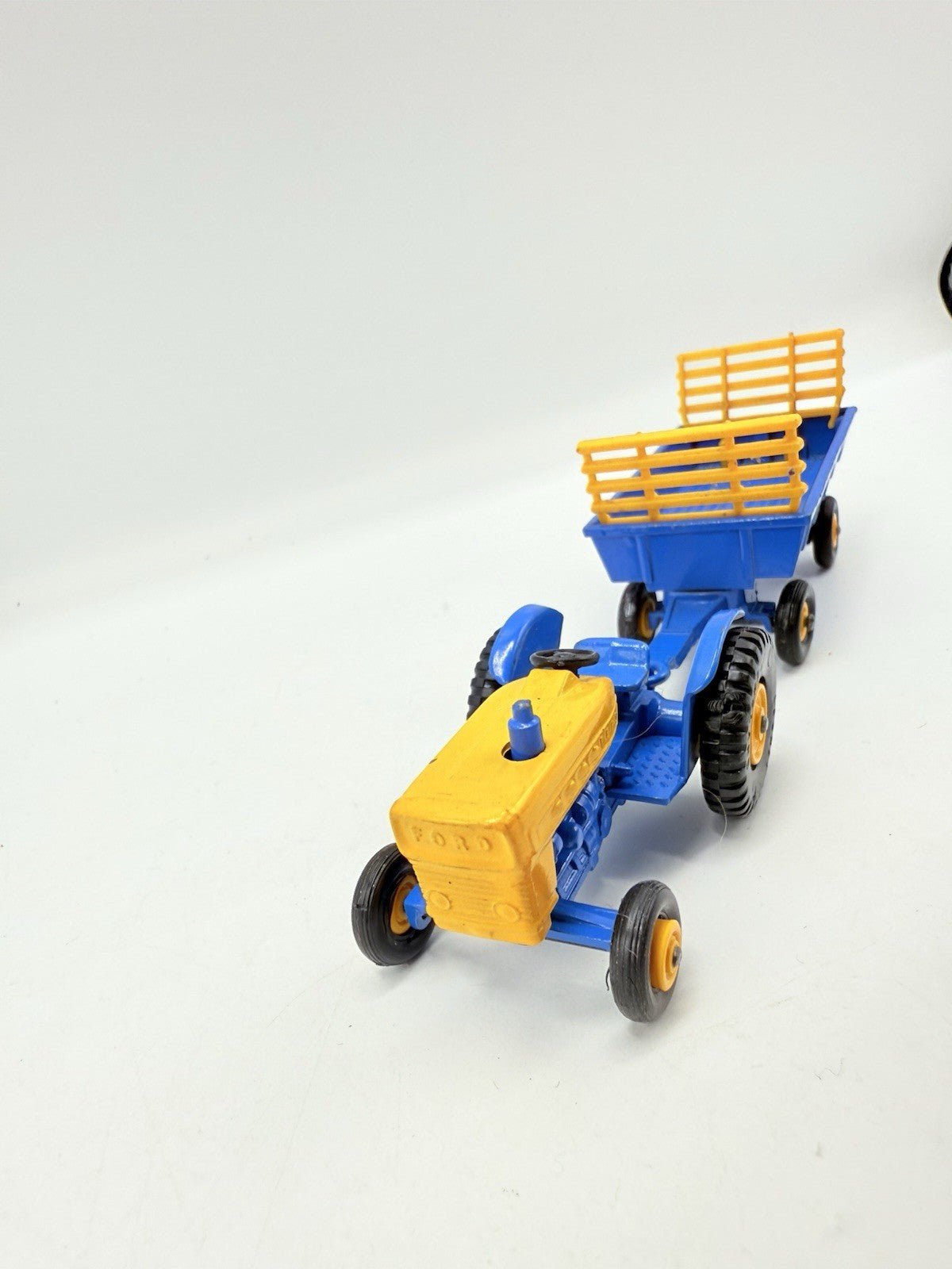 Matchbox Lesney 39c Tractor & Trailer 40 - Magic Matchbox