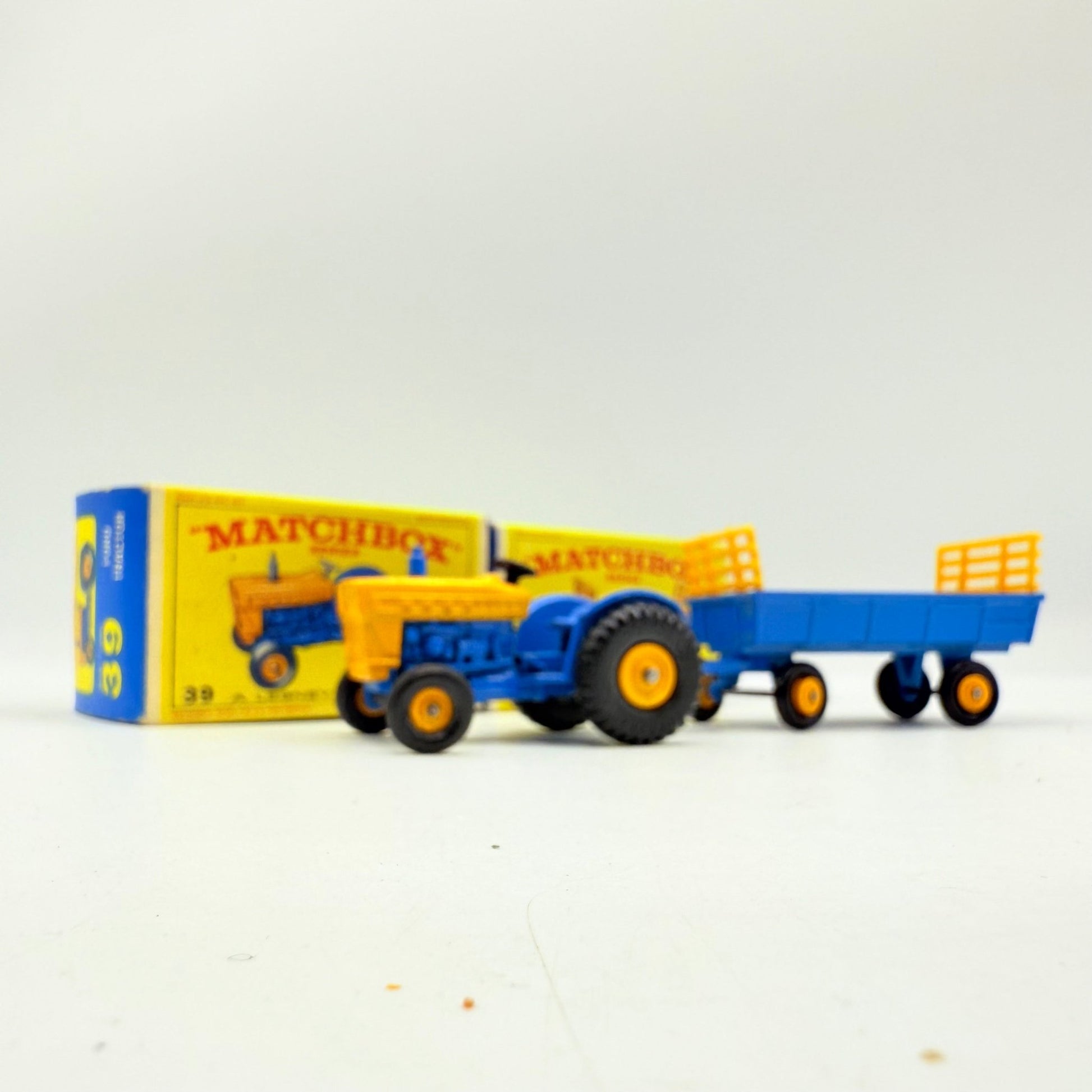 Matchbox Lesney 39c Tractor & Trailer 40 - Magic Matchbox