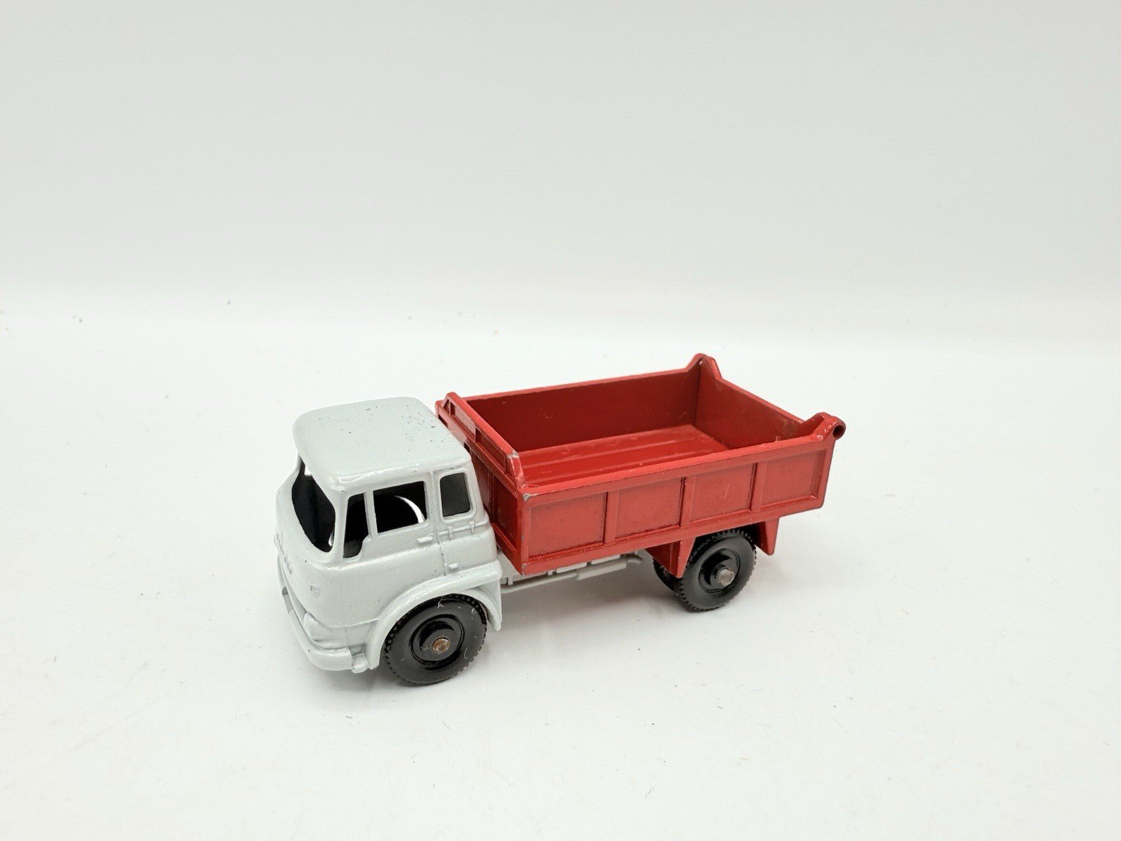 Matchbox Lesney 3b Bedford 'TK' Tipper Truck BPW Red Body - Magic Matchbox