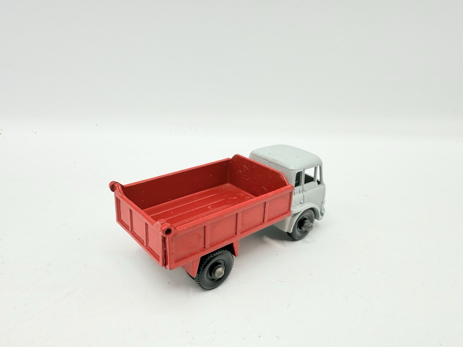 Matchbox Lesney 3b Bedford 'TK' Tipper Truck BPW Red Body - Magic Matchbox