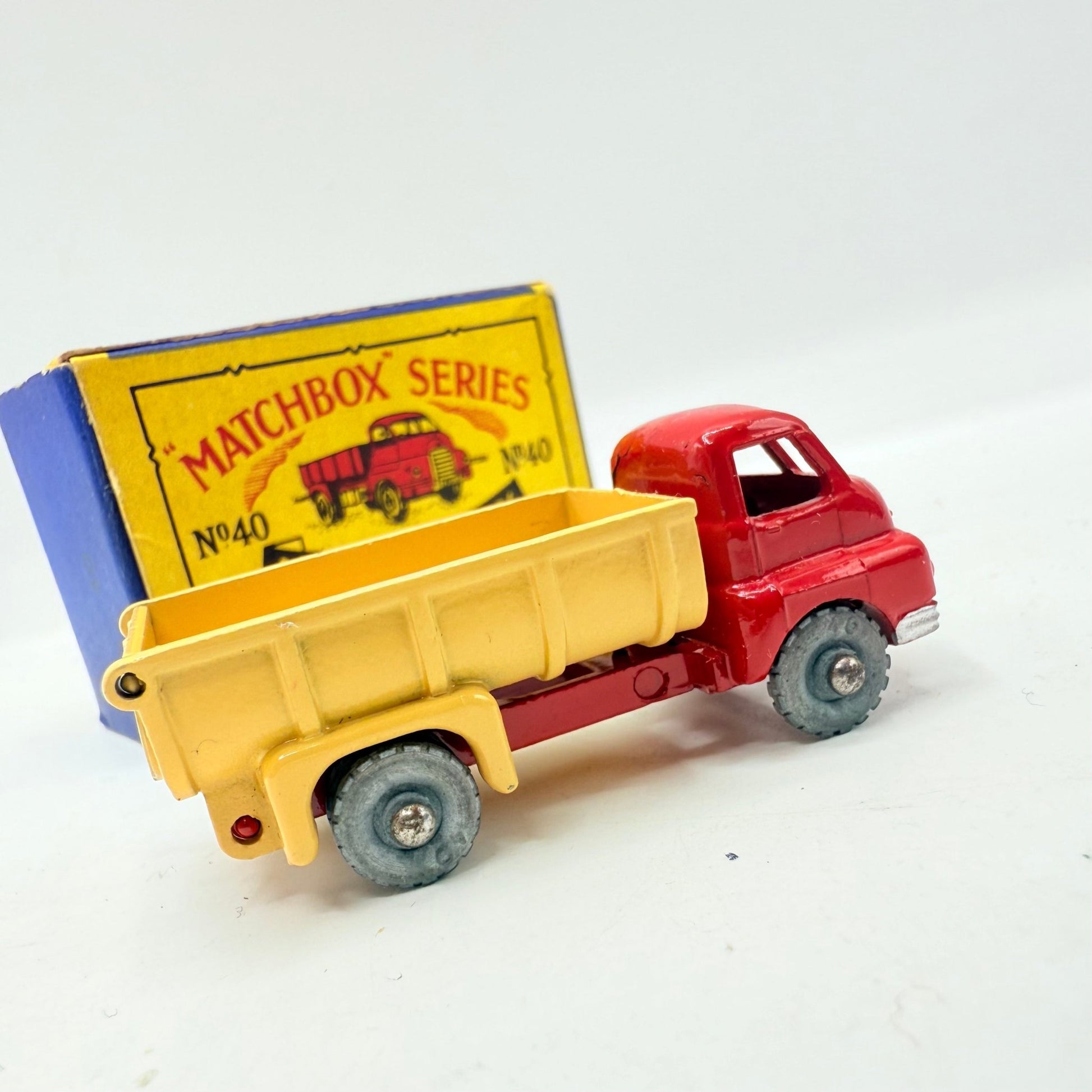 Matchbox Lesney 40a Bedford tipper Truck MW - Magic Matchbox